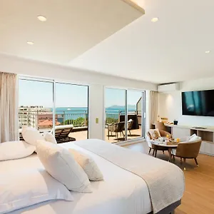Helios Hotel